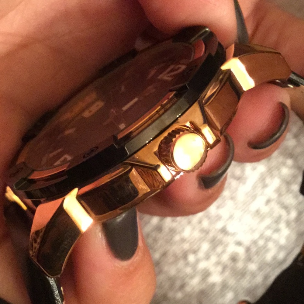 GUESS WATCH - Picture 6 of 6